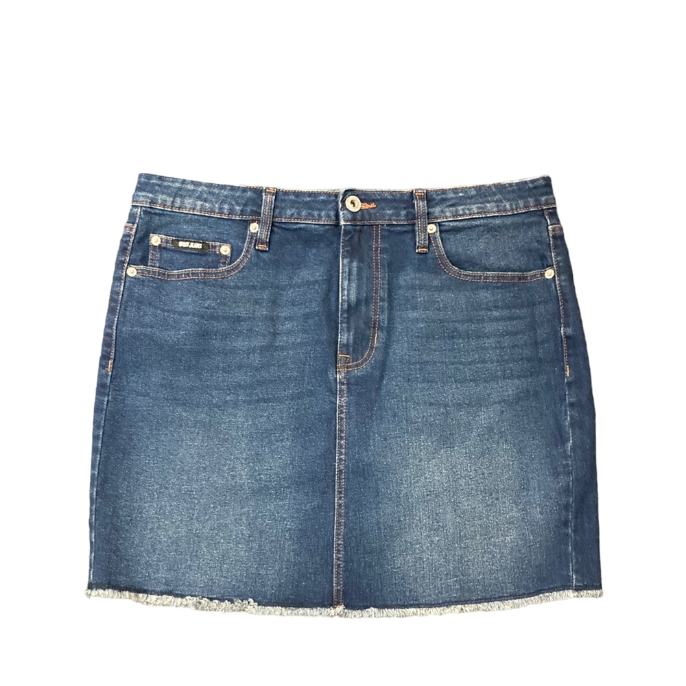 Casual Blue Denim Mini Skirt with Frayed Hem